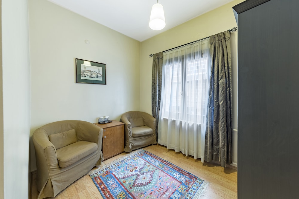 Hotel Fehmi Bey 44/75