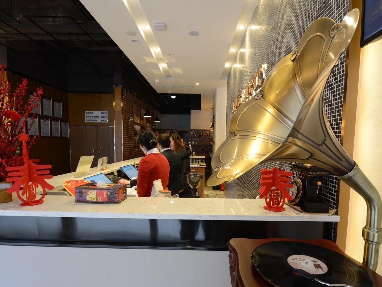 James Joyce Coffetel (Guangyuan Government Affairs Center Wanda Plaza) 7/26