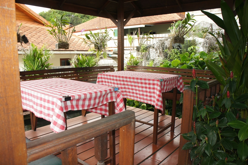 Phuket Gay Home Stay - Caters To Men 33/44