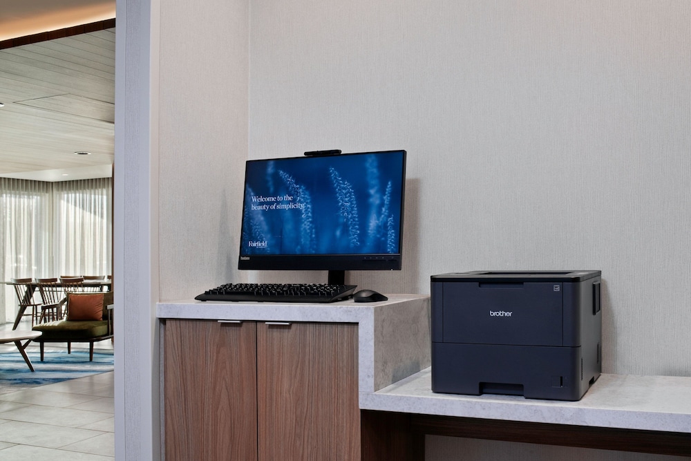 Fairfield Inn & Suites Chino 20/27