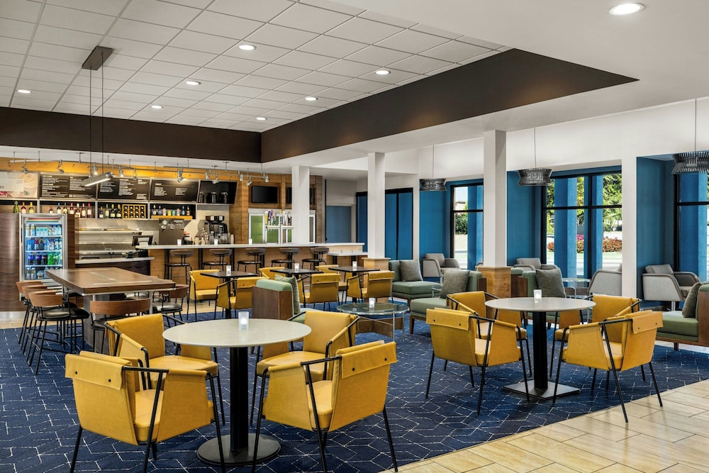 Courtyard by Marriott Atlanta Northlake 28/50