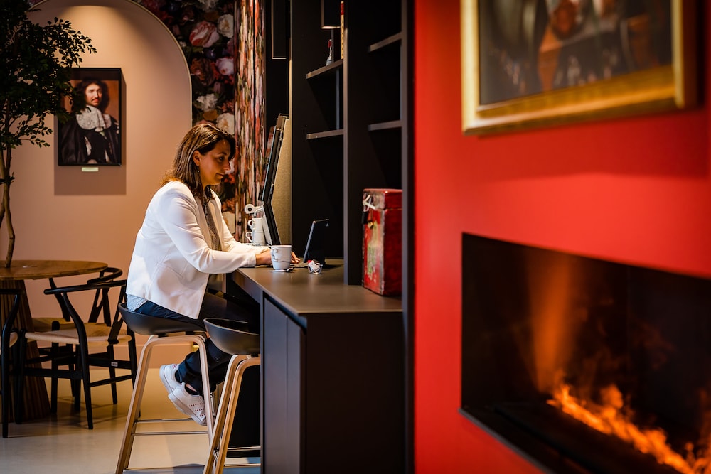 Aiden by Best Western Lorient Centre 48/52