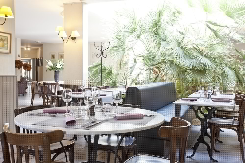 restaurant-cafeteria