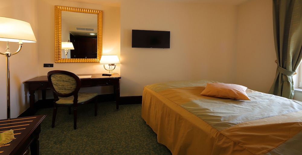 Arbiana Heritage Hotel 32/78