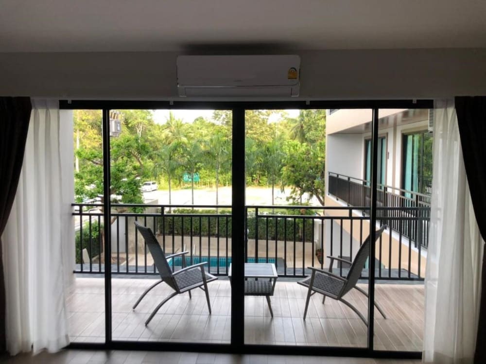 The Bell Airport Phuket Hotel 24/50