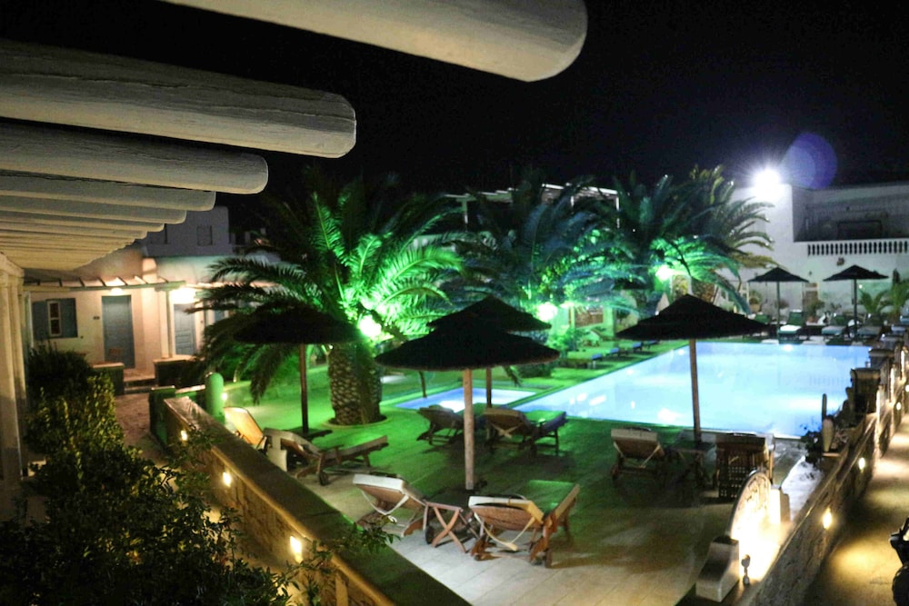 PETINAROS HOTEL 46/69