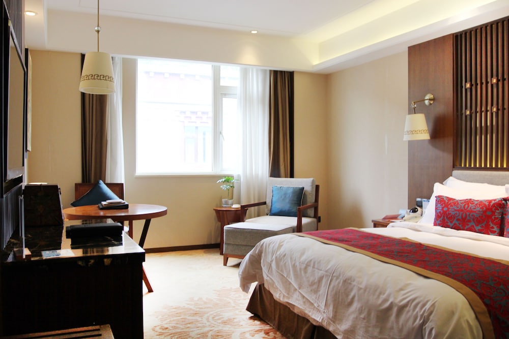 Crowne Plaza Yading 16/81