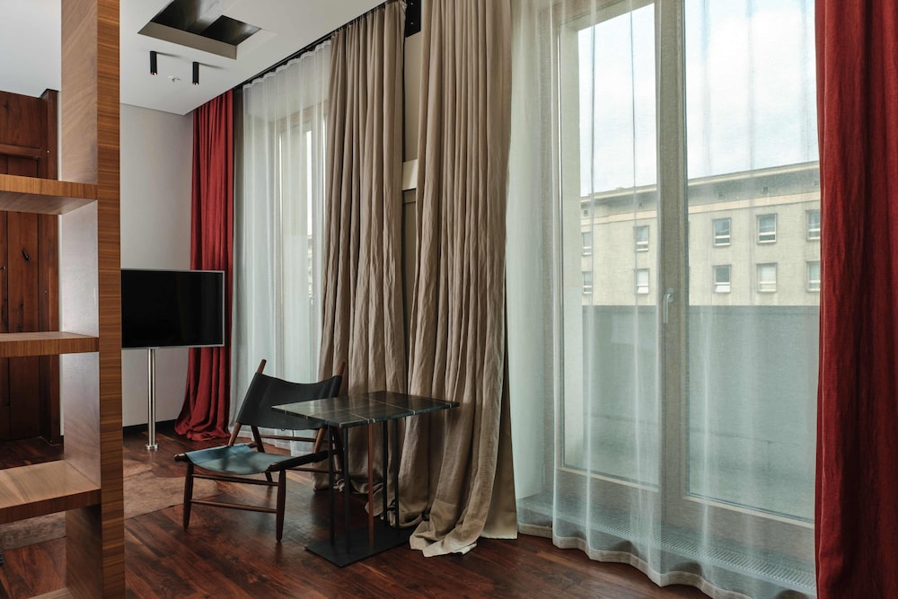 Hotel Warszawa 64/70