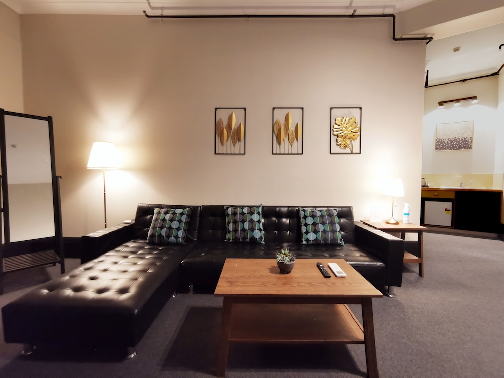 City Budget Hotel 49/60