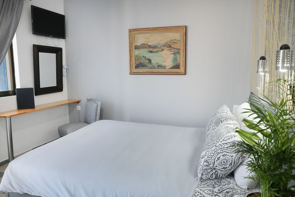 Panorama Studios & Apartments 26/66