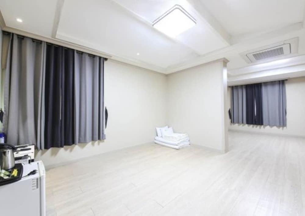 Mj Tour Hostel 29/47
