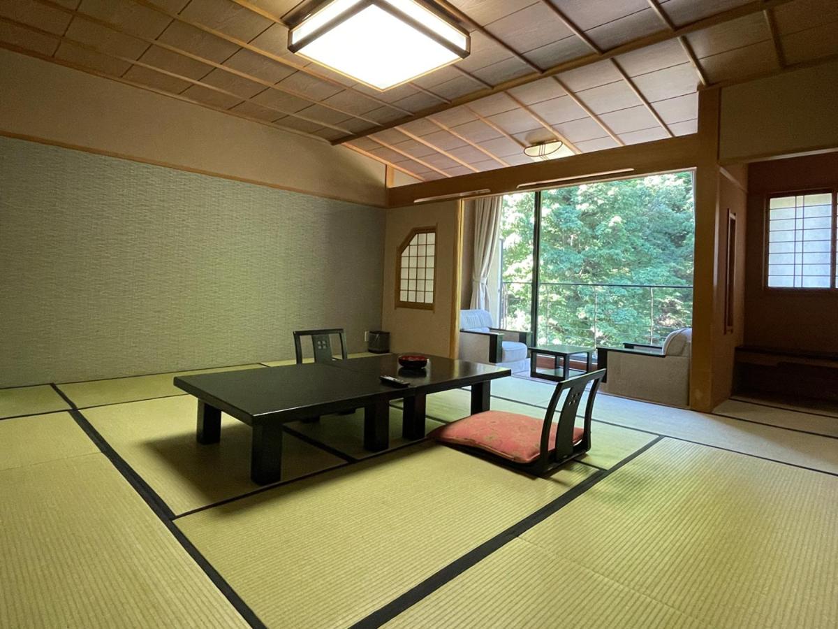 Japanese, Standard