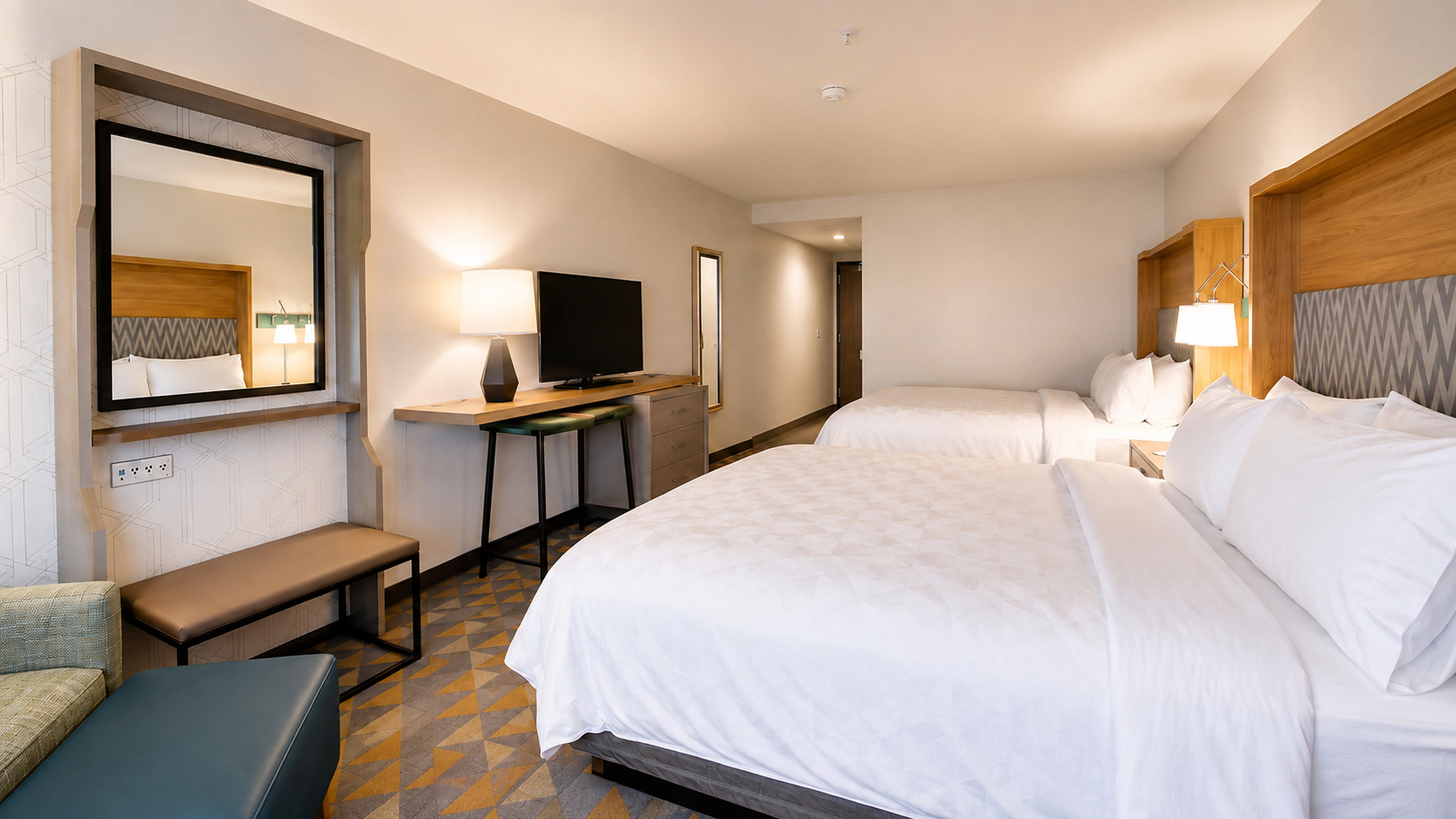 Holiday Inn Salem 3/50