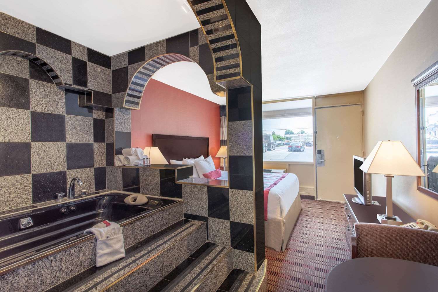 Ramada Limited Cockeysville 16/26