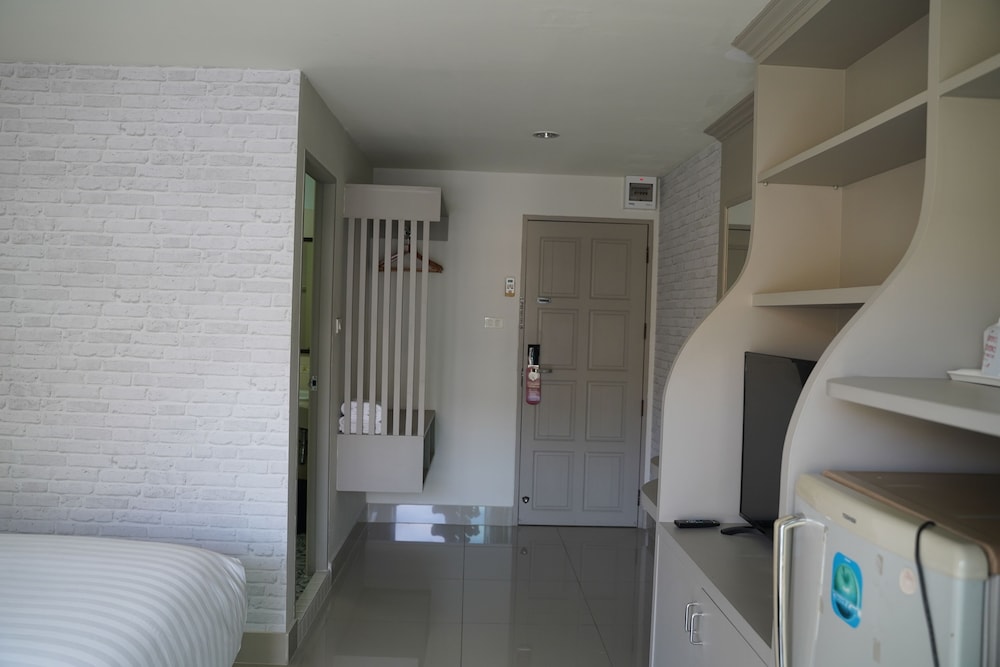 V Style Boutique Hotel 52/53