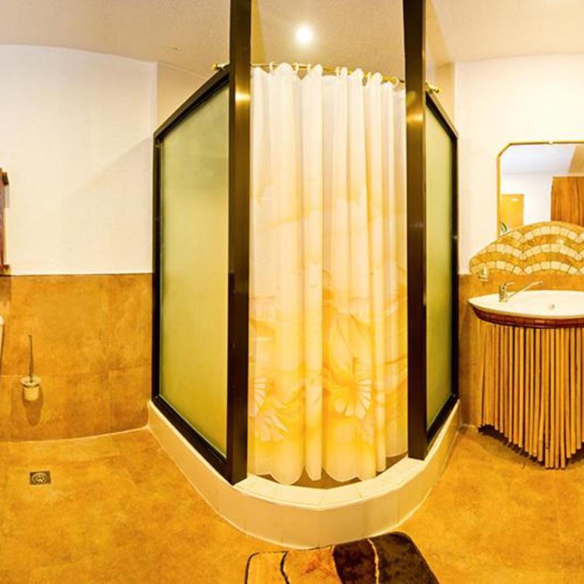 Floral Villarosa Hotel 37/65