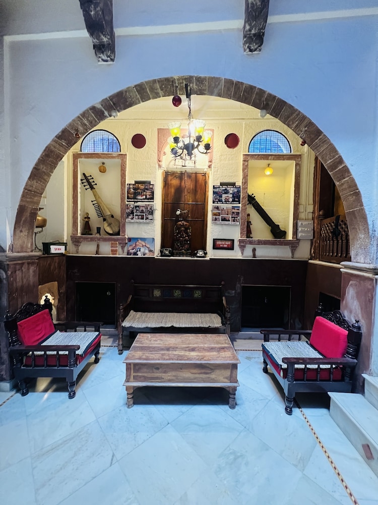 Juna Mahal 4/49