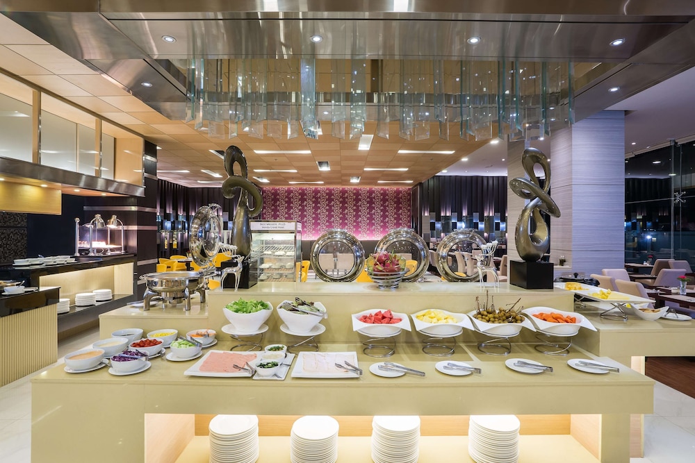 Best Western Plus Wanda Grand Hotel 50/62
