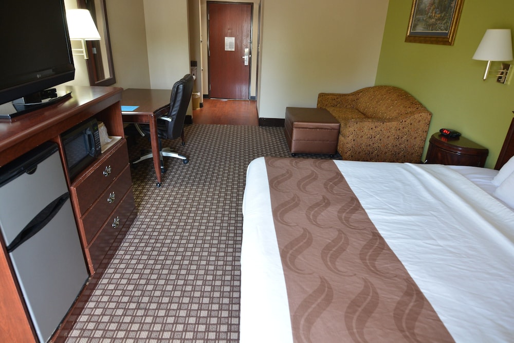 Jameson Inn & Suites Hazlehurst 16/37