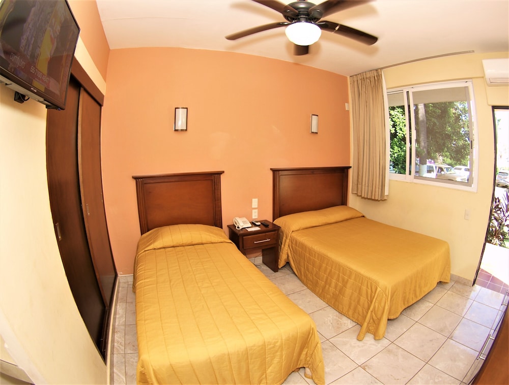 Las Jacarandas Hotel 16/37