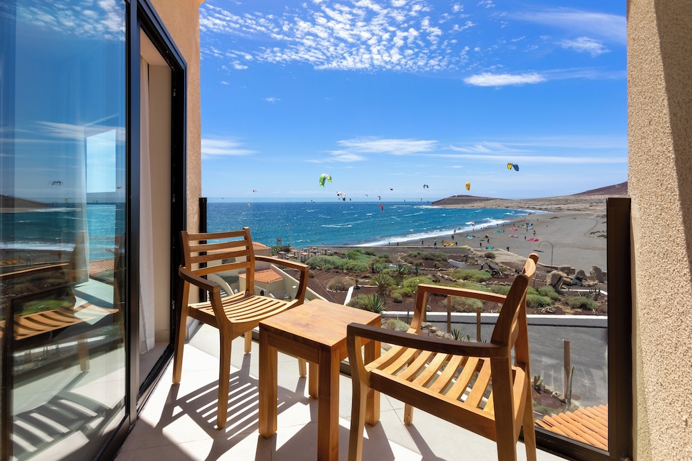 Playa Surf CBbC Hotel 30/34
