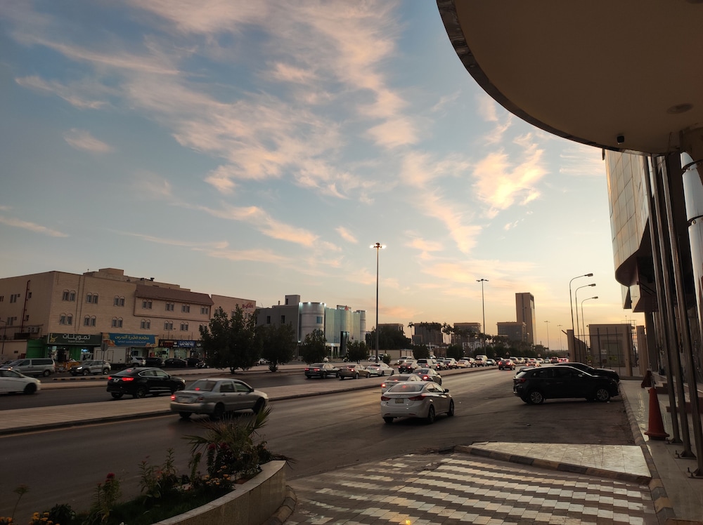 فندق كابيتال أو 162 برزين(Brzeen Hotel) 46/50