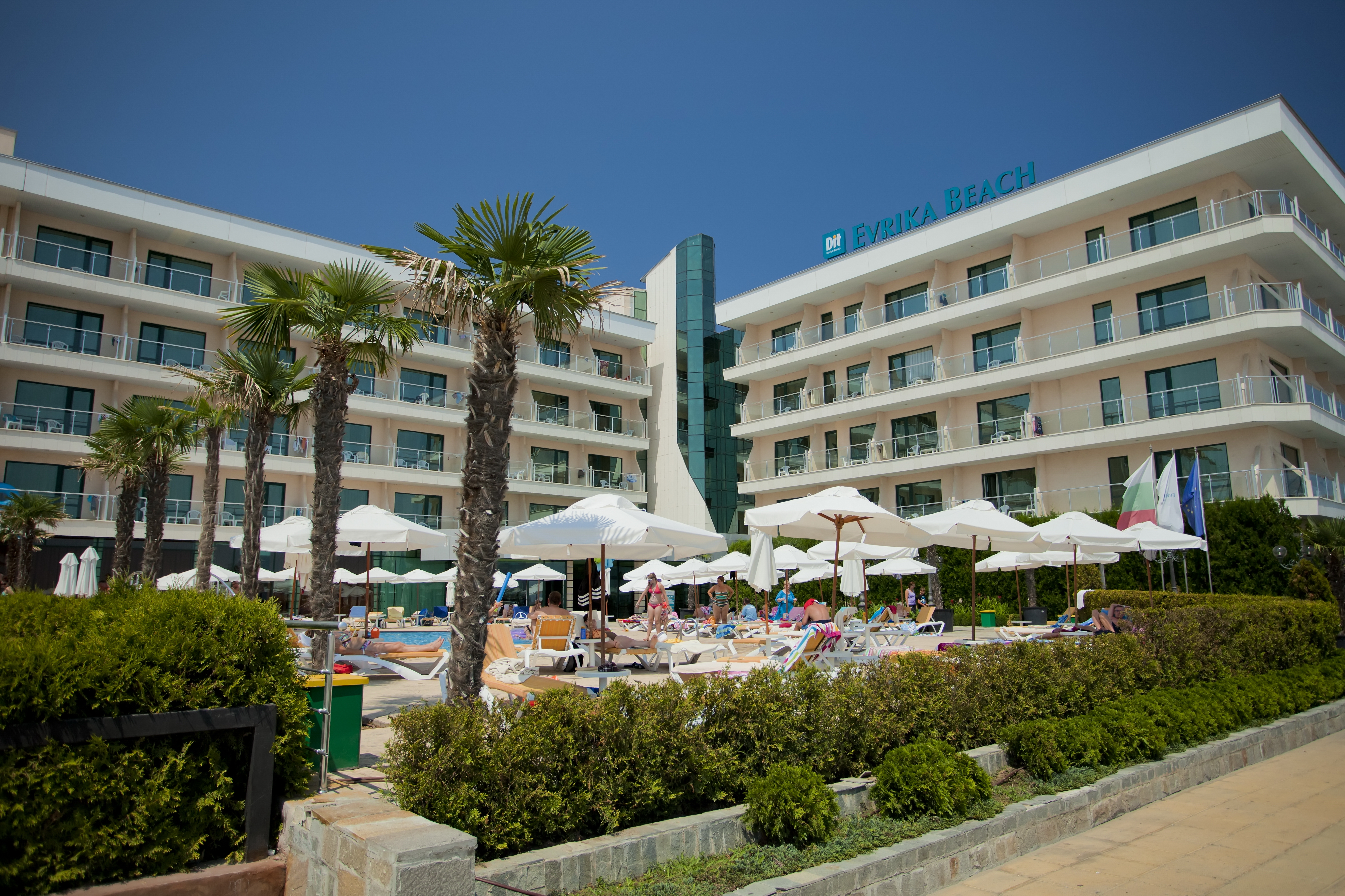 DIT Evrika Beach Club Hotel 3/68