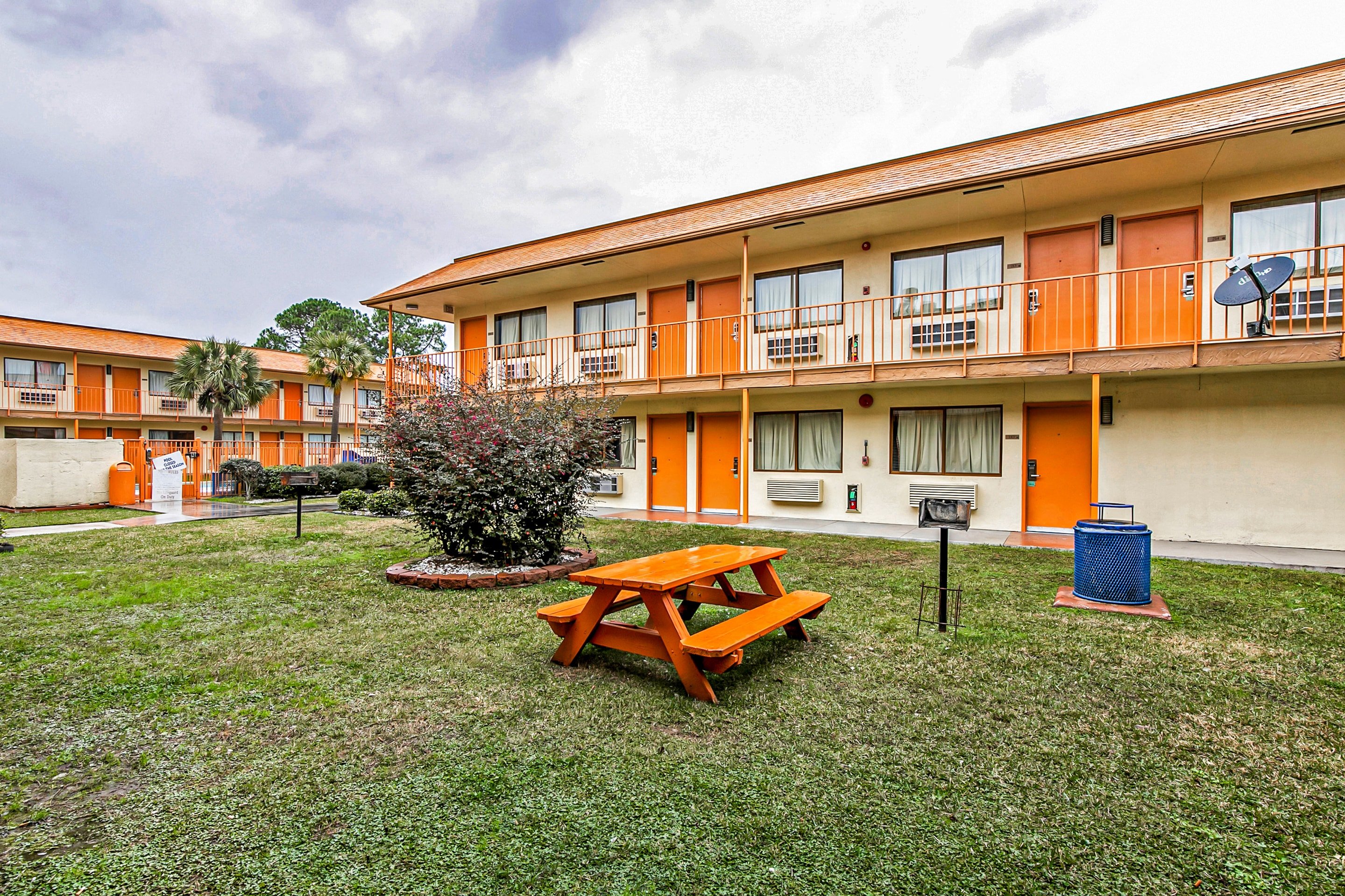 Hotel Lake Charles Hwy 10 20/28