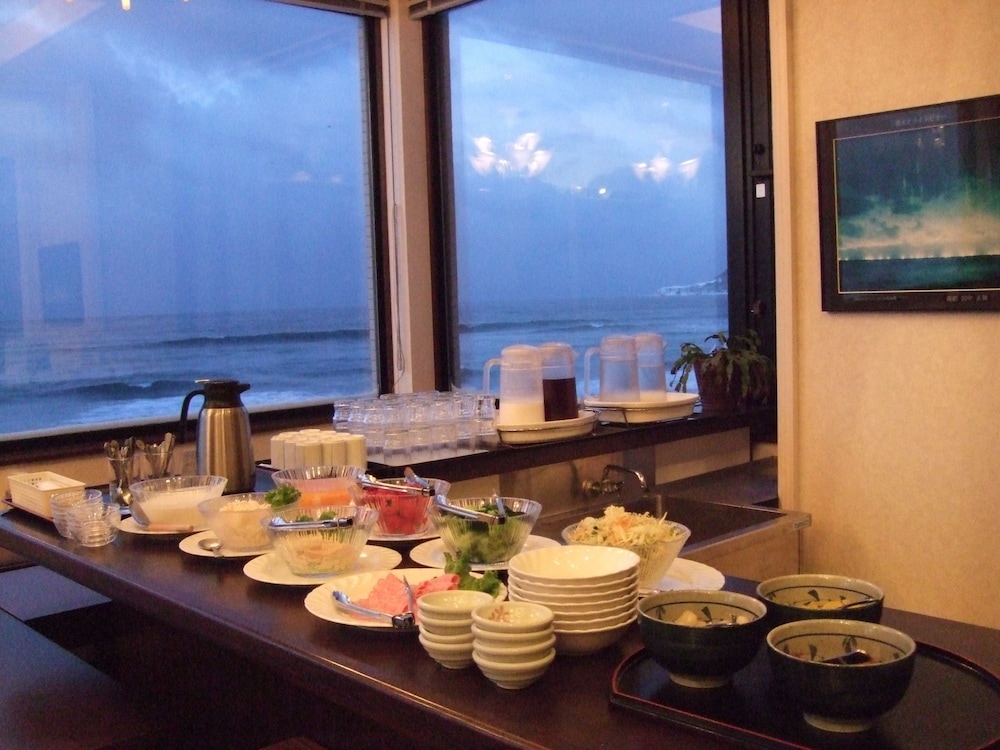 SEASIDE HOTEL KAMOME 49/67