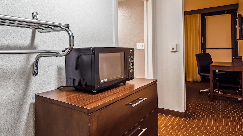 Best Western Yacht Harbor Hotel 26/36