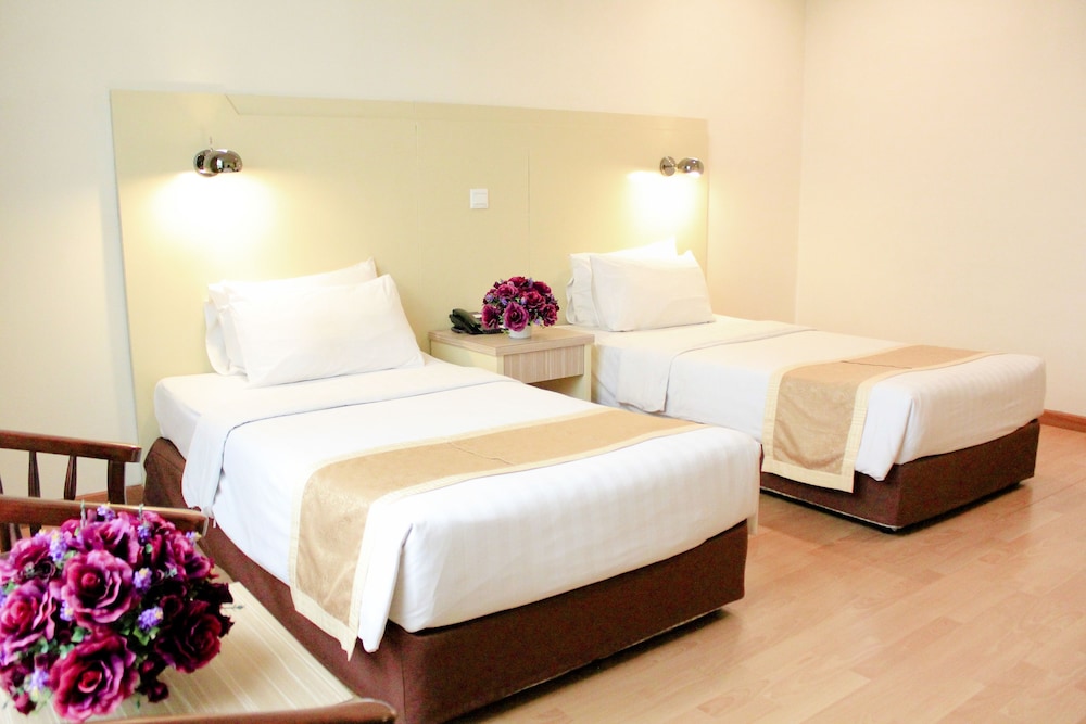 Kingston Hotel 15 @ Tower Regency 14/44