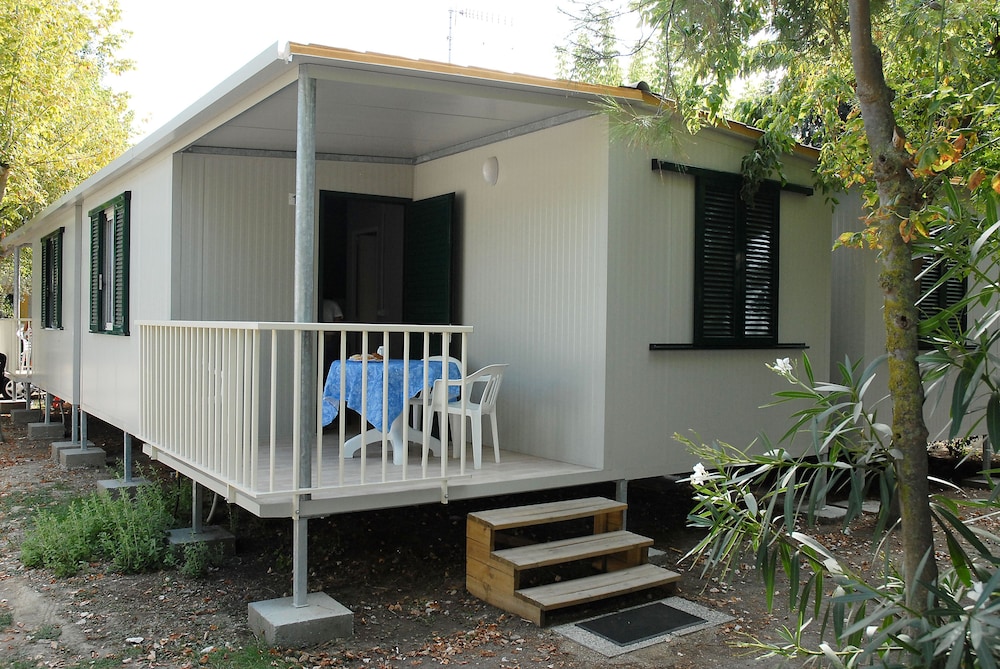 Stork Camping Village 5/50