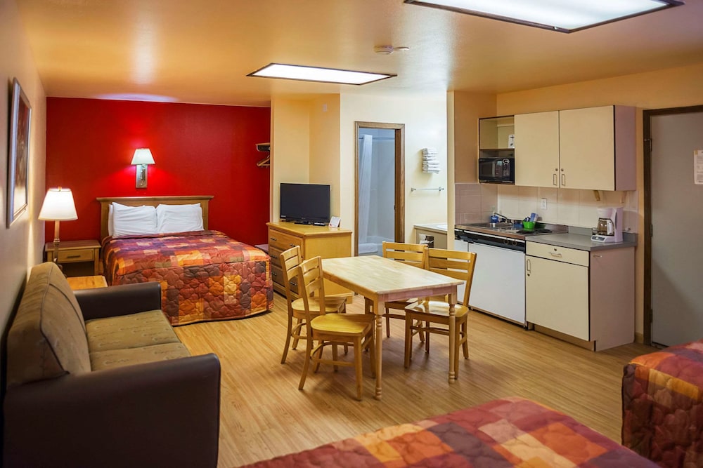 Rodeway Inn Buffalo, WY 25/38
