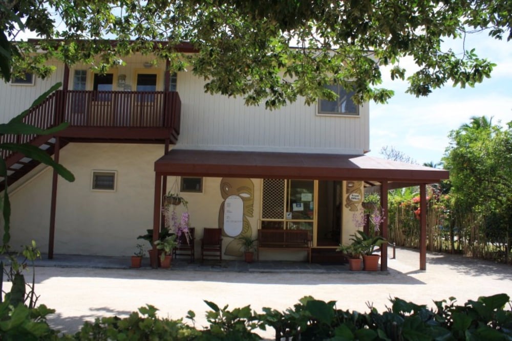 Castaway Resort 4/80