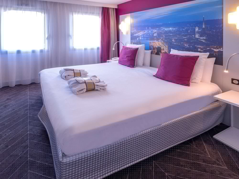 Mercure Rouen Champ de Mars 34/73