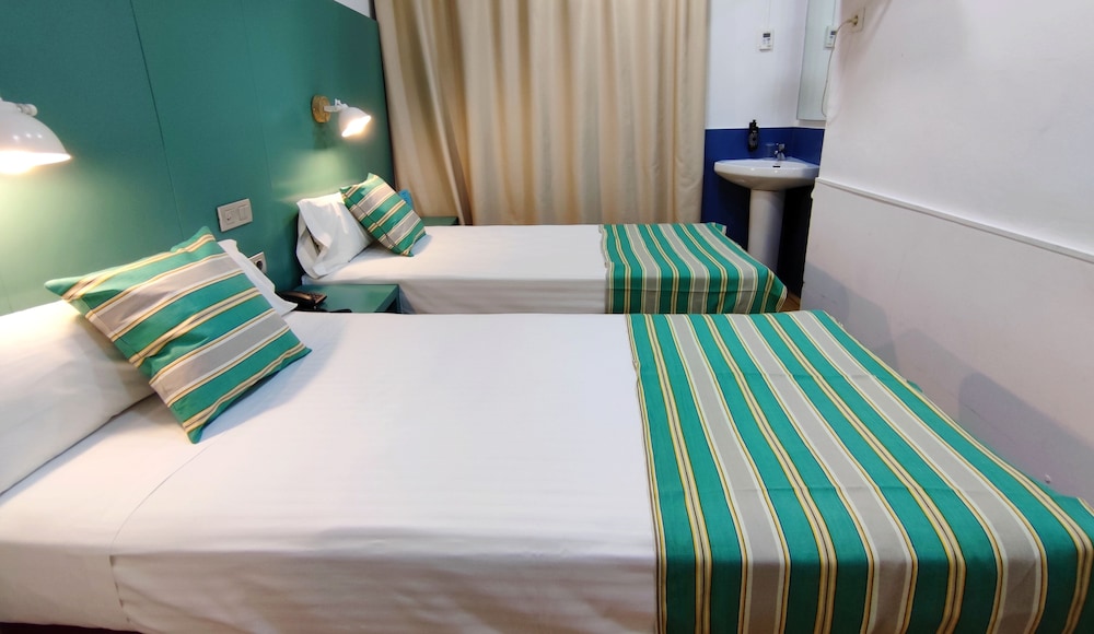 Yomo Hostal BCN Port 19/38