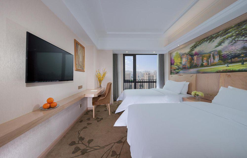 Deluxe, Twin Beds