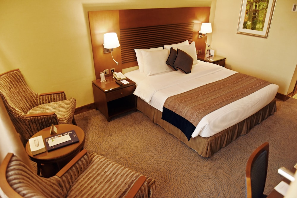 Golden Tulip Bahrain 28/78