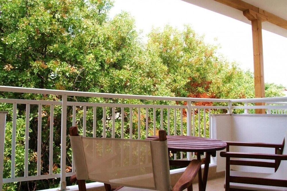 Maranton Beach Hotel 1/55