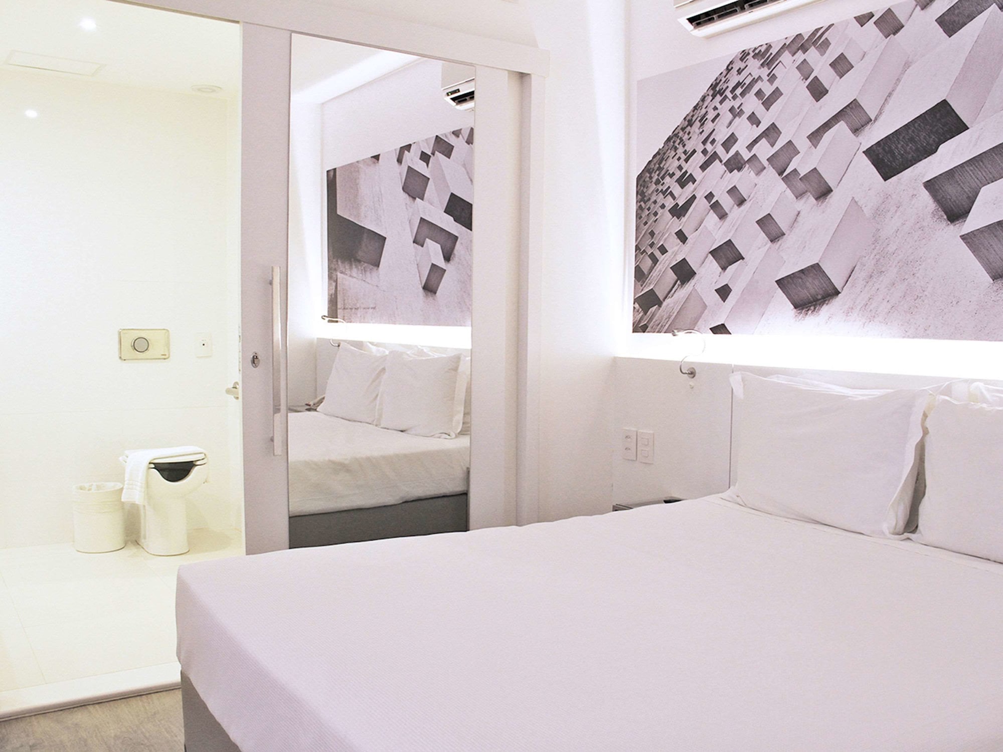 base concept hotel