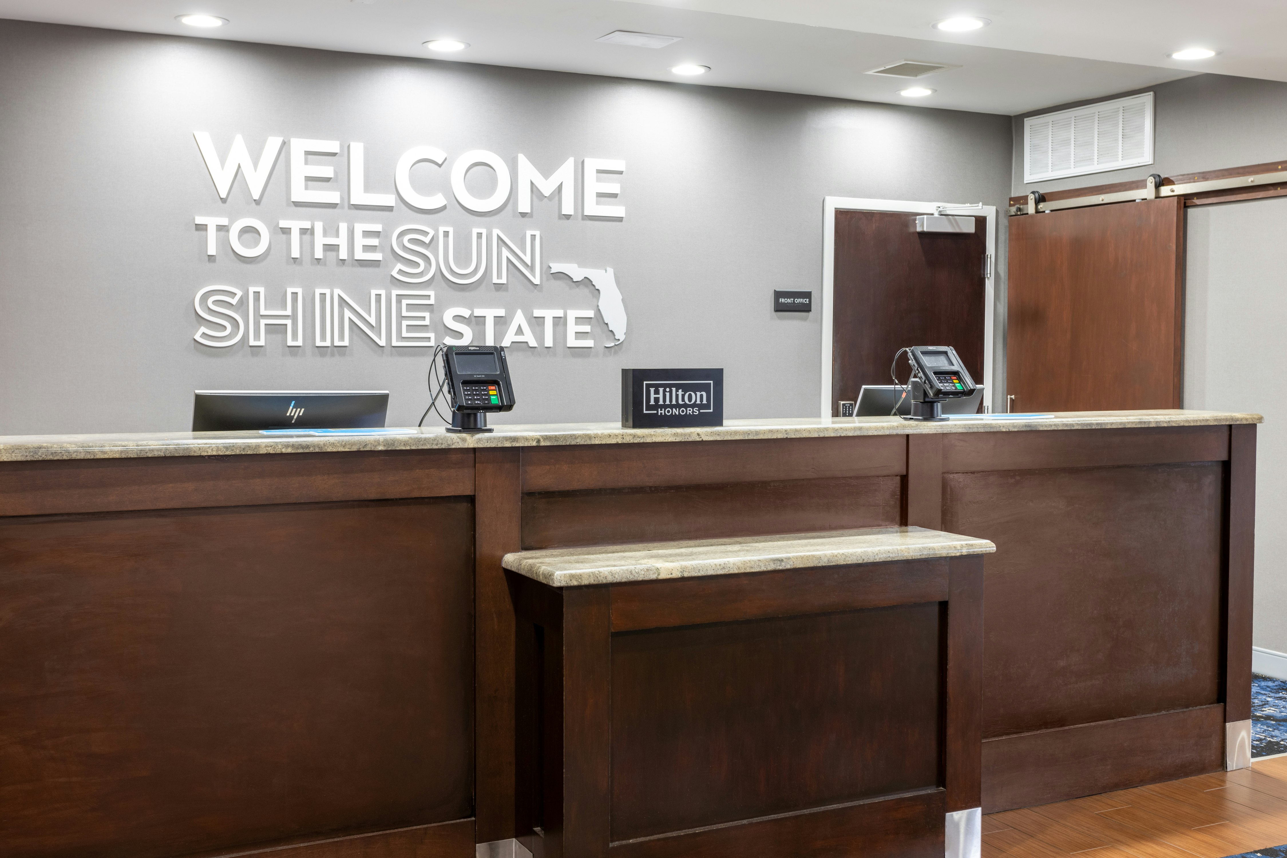 Hampton Inn Titusville I 95 Kennedy Space Centre 7/37