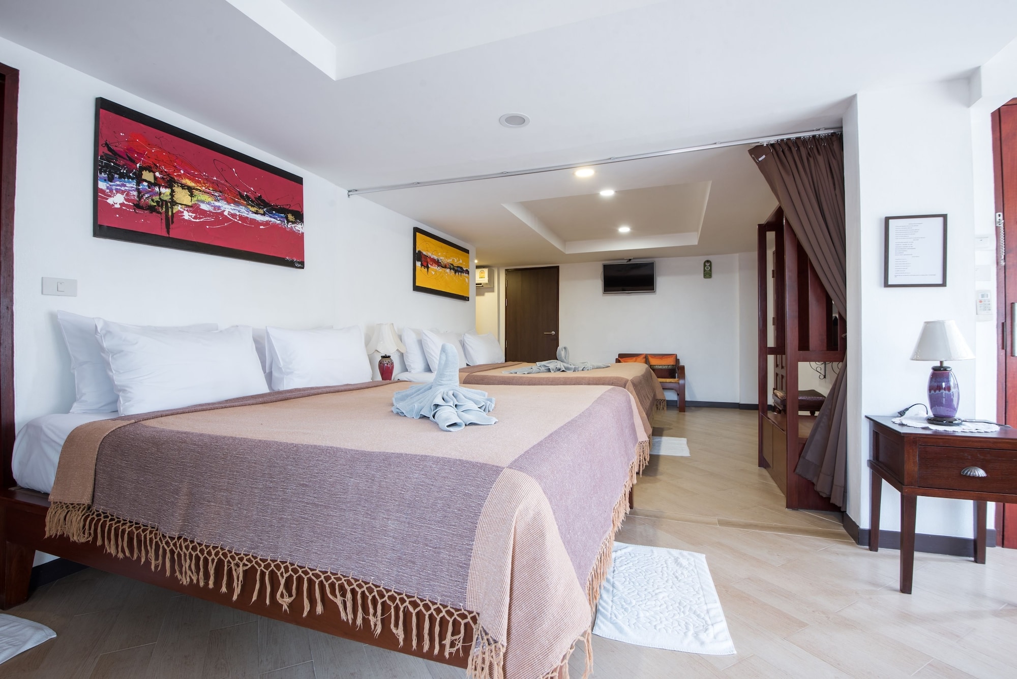 FAMILY, 2 DOUBLE BEDS