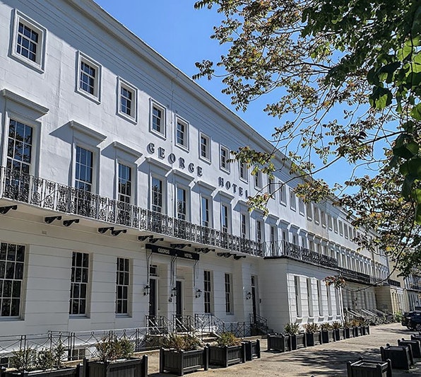The George Hotel 1/3