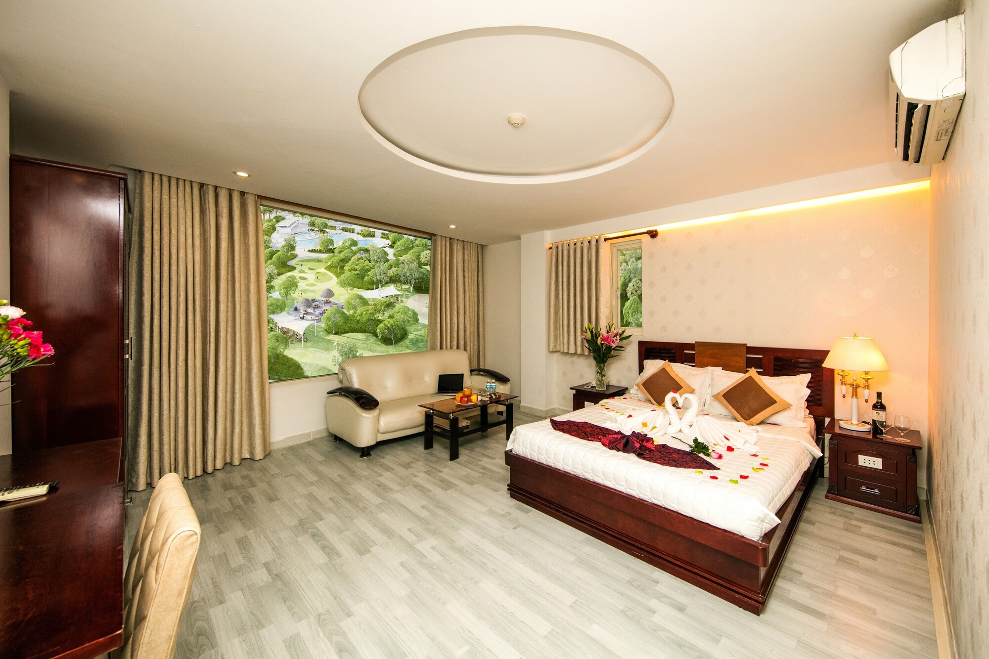 PREMIUM, DELUXE, DOUBLE BED