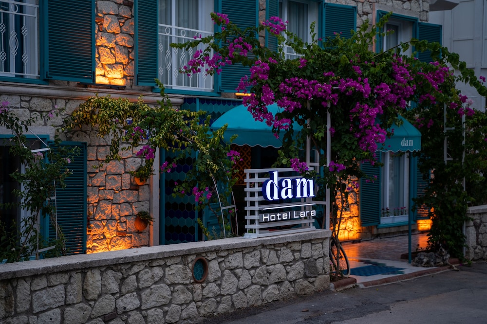 Dam Hotel Lara 19/22