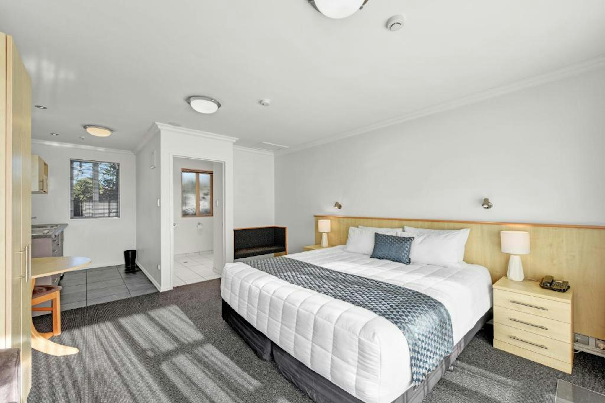 Spa, Superior, Studio