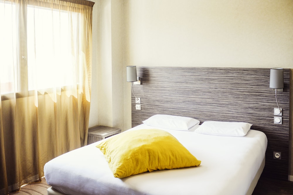 Hotel Kyriad Auray Carnac 30/71