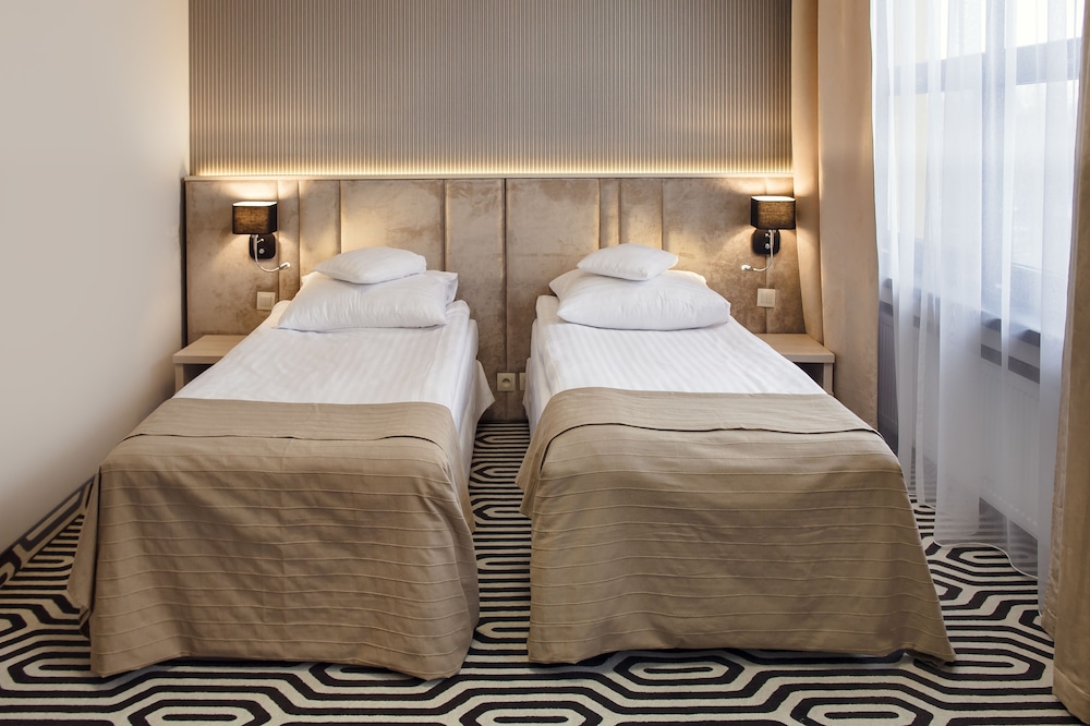 Art Hotel Sosnowiec 16/65