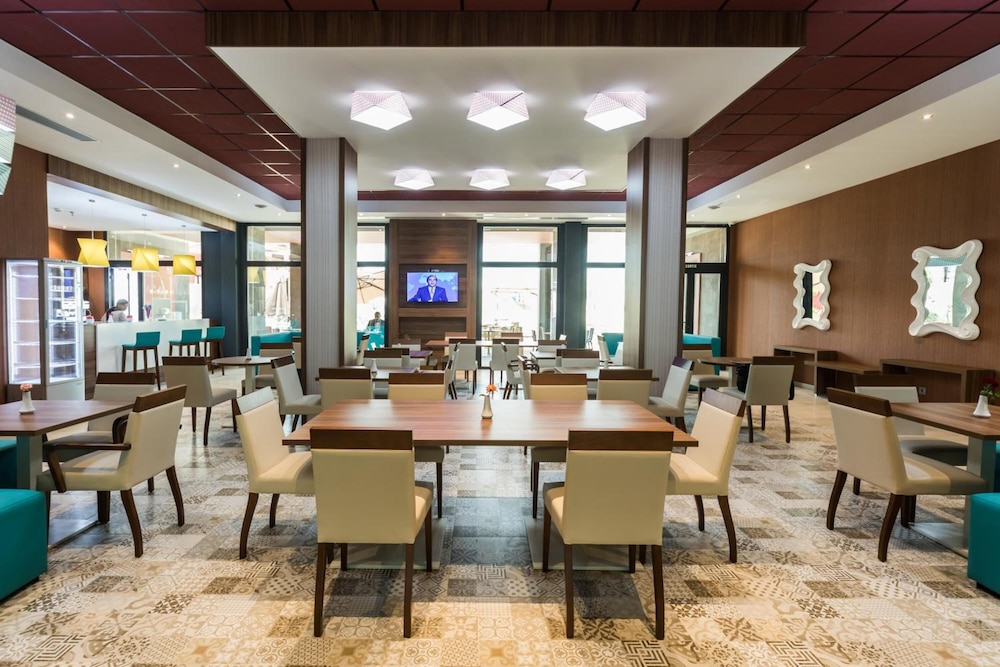 Az Hotel Montana (Nt) 30/49