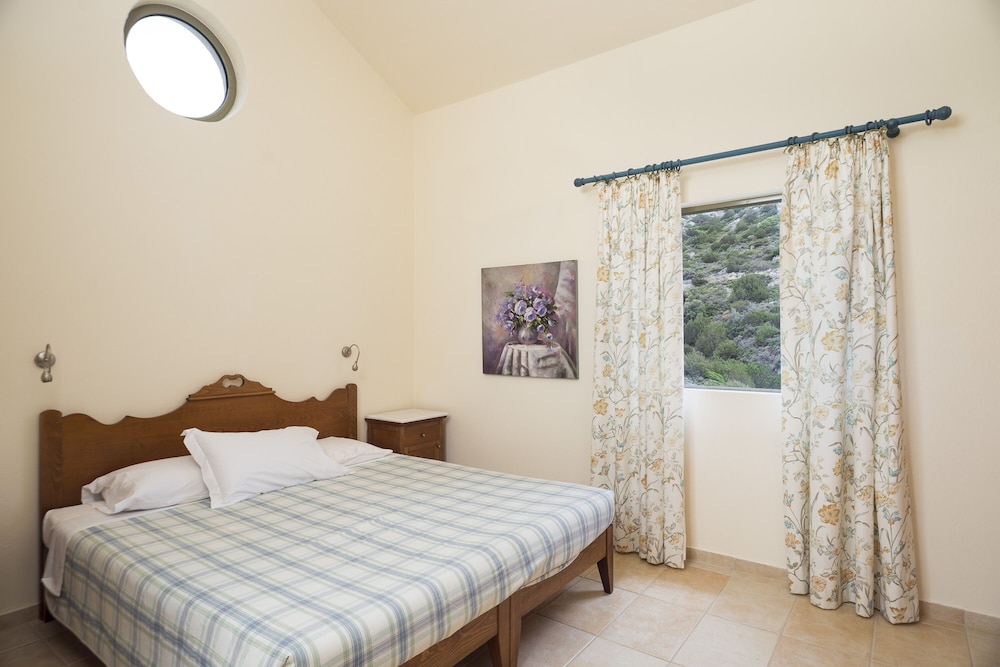 Istron Villas 13/50